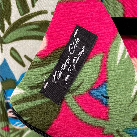 Elegant Pink Floral Midi Dress - Picture 3 of 4